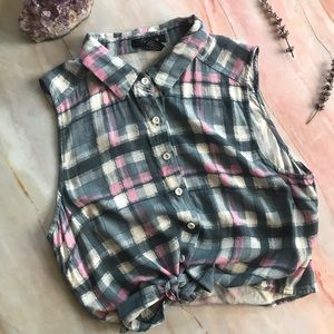 Timing Plaid/Checkered Crop Top A69